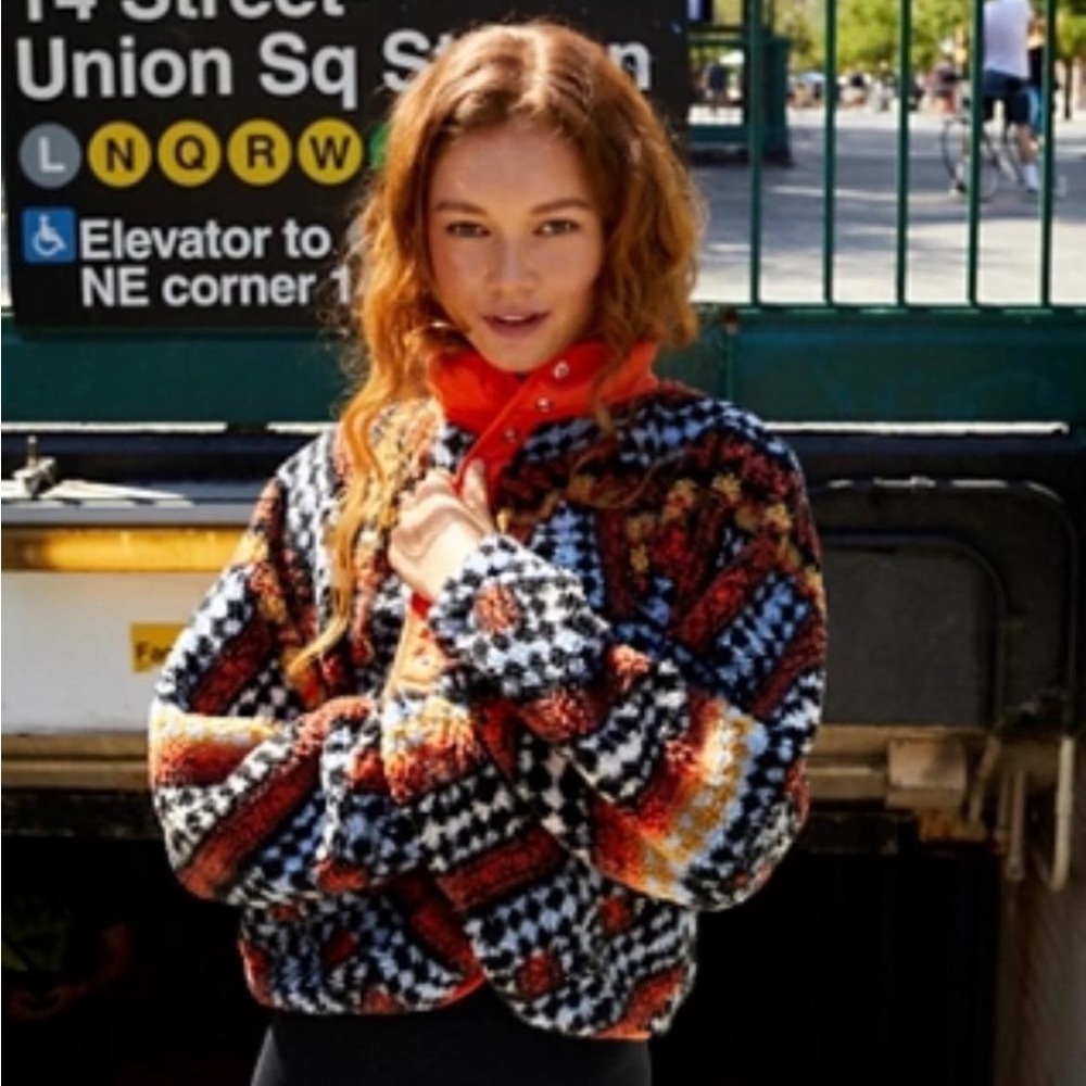 Deadstock Free People Hit The Slopes Printed Fleece Jacket! Size Small.